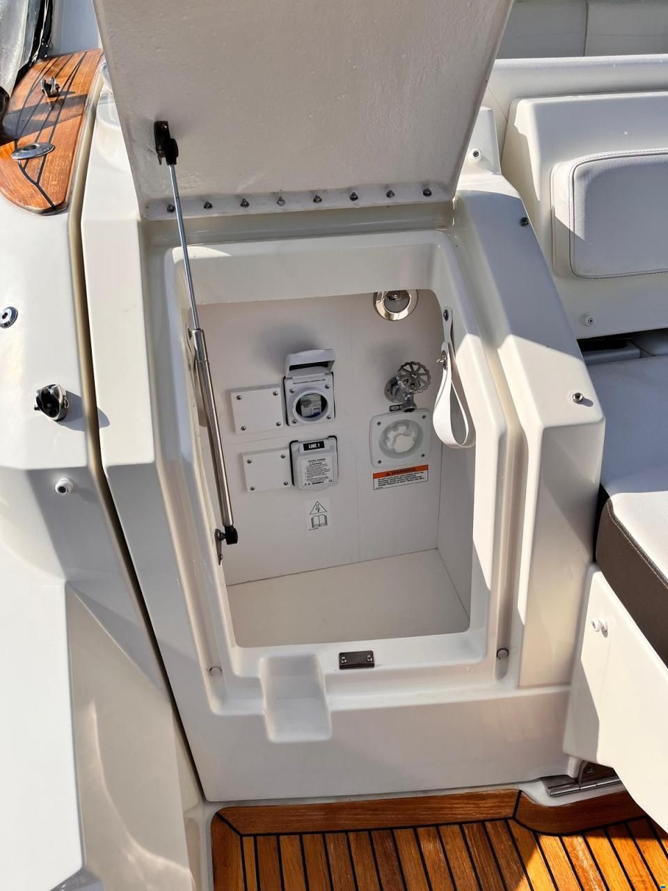 Sea Ray 320 Sun Dancer