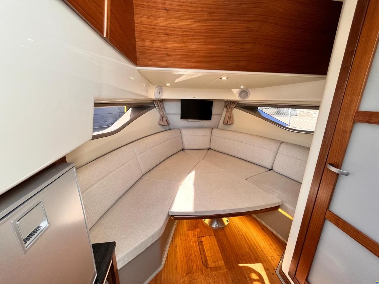 Sea Ray 320 Sun Dancer