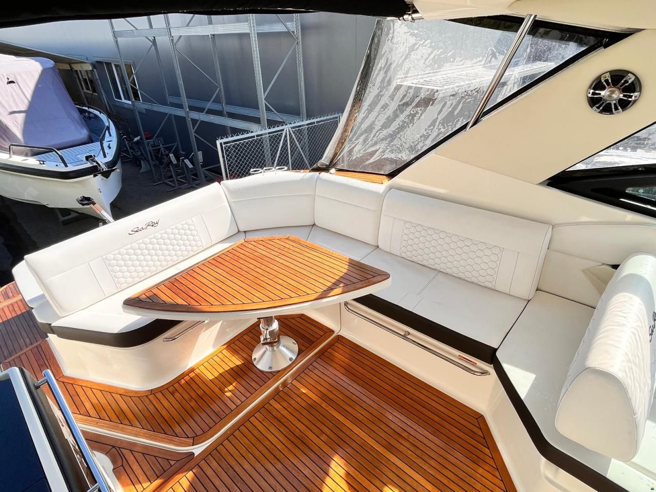 Sea Ray 320 Sun Dancer