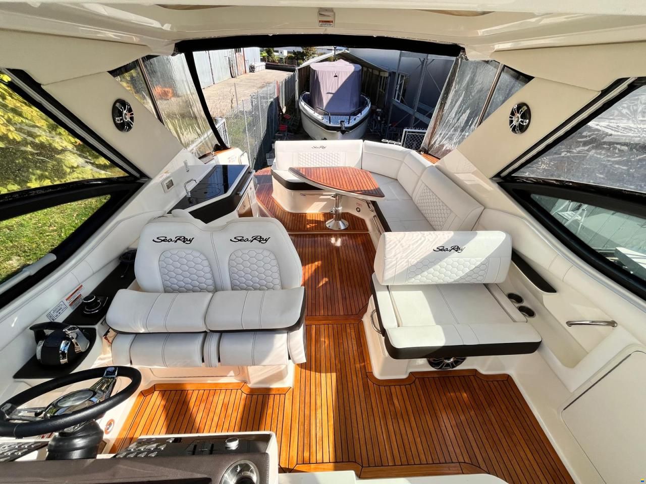 Sea Ray 320 Sun Dancer