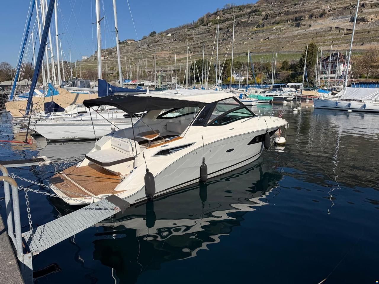 Sea Ray 320 Sun Dancer