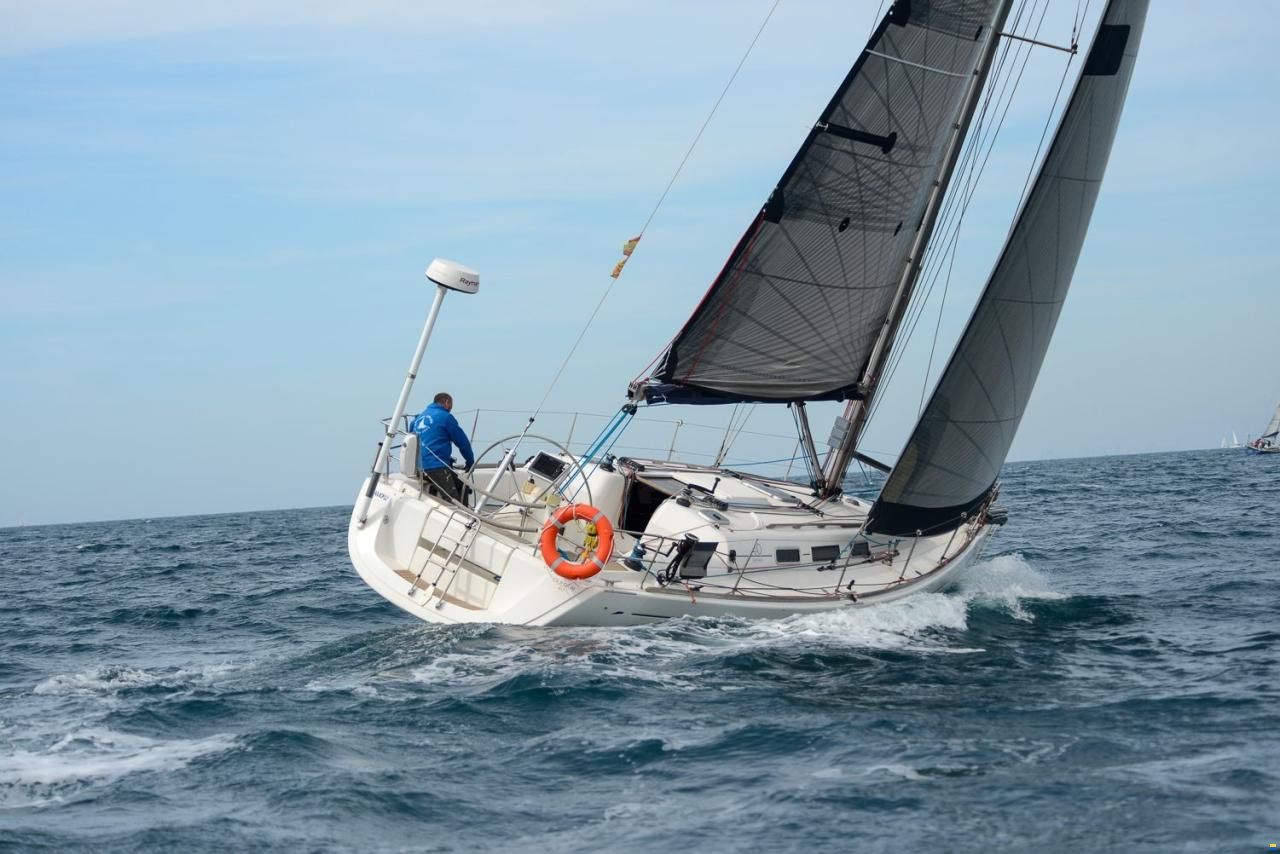 Dufour 40