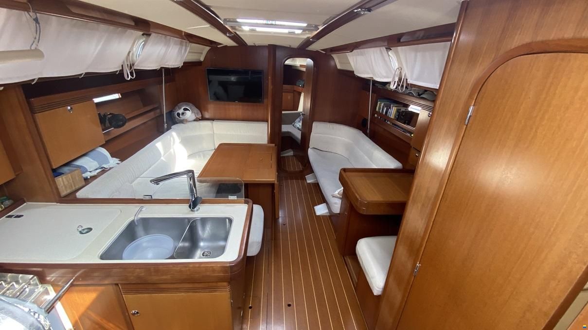 Dufour 40
