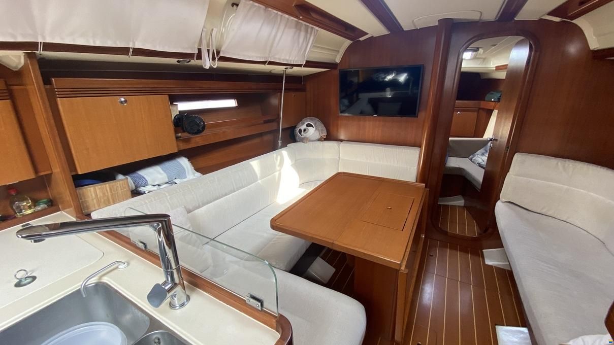 Dufour 40