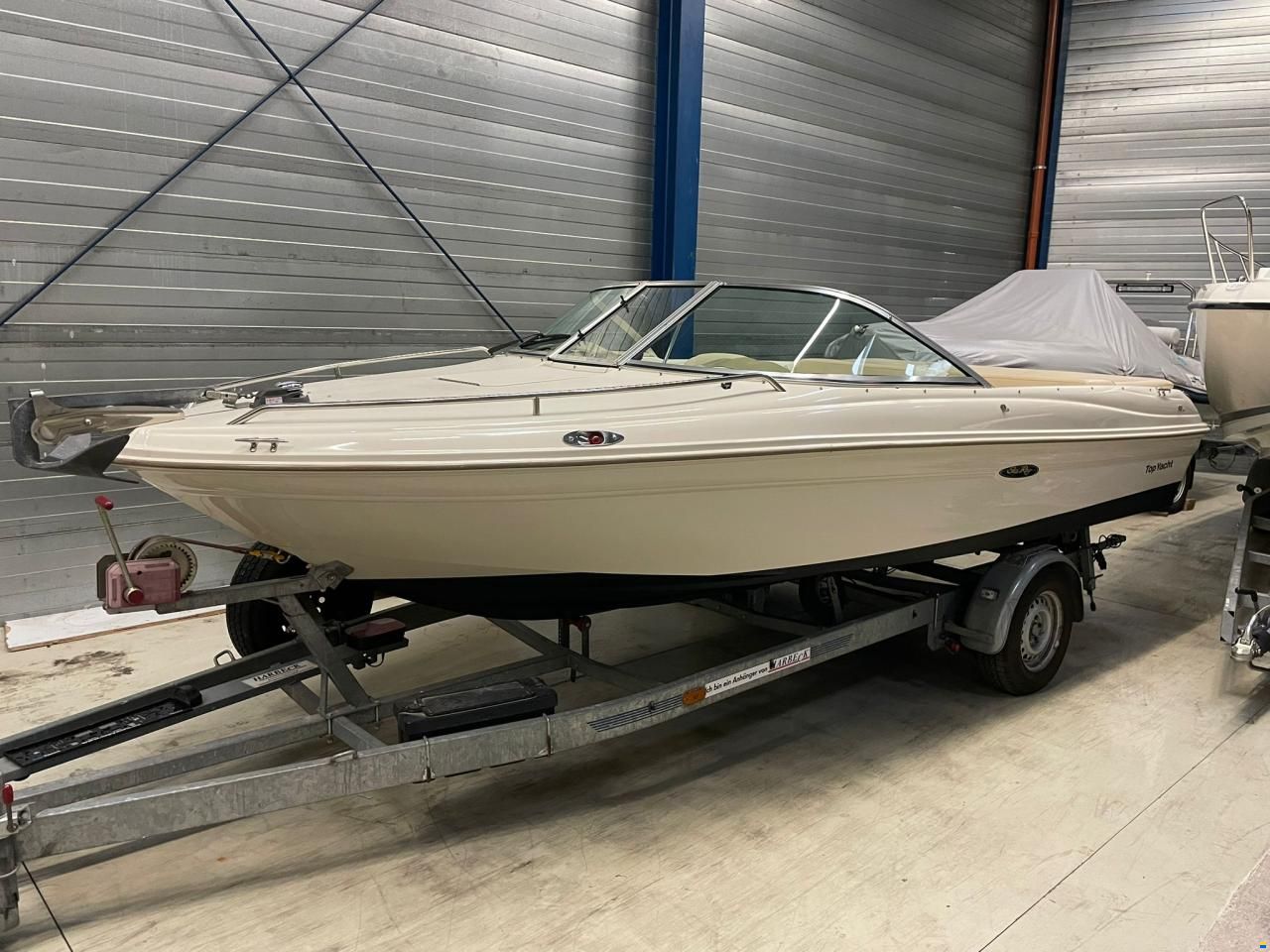 Sea Ray 180 Closed Bow