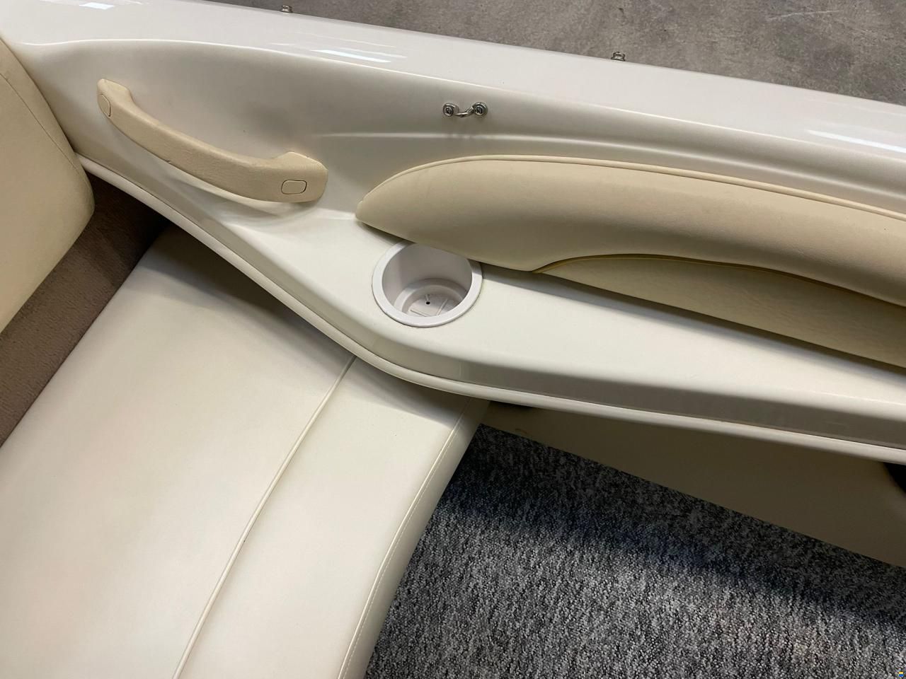 Sea Ray 180 Closed Bow