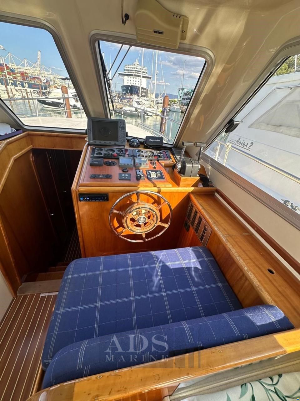 Adria Vektor 1002