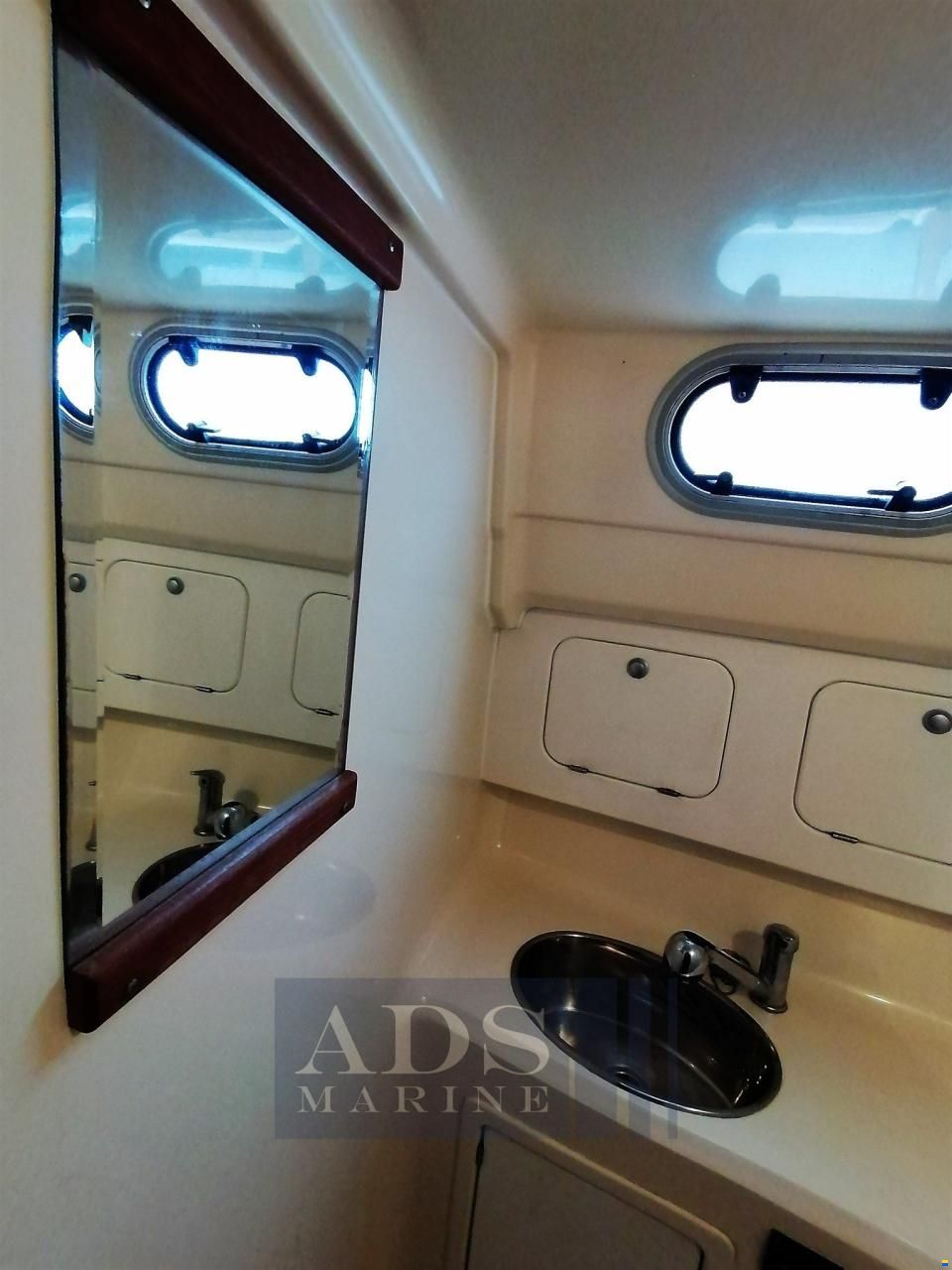Adria Vektor 1002