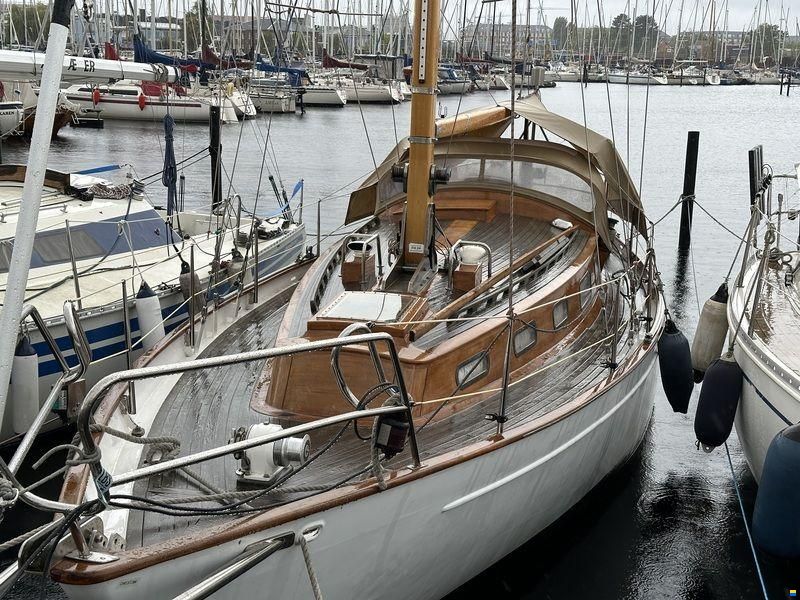 Carena 35
