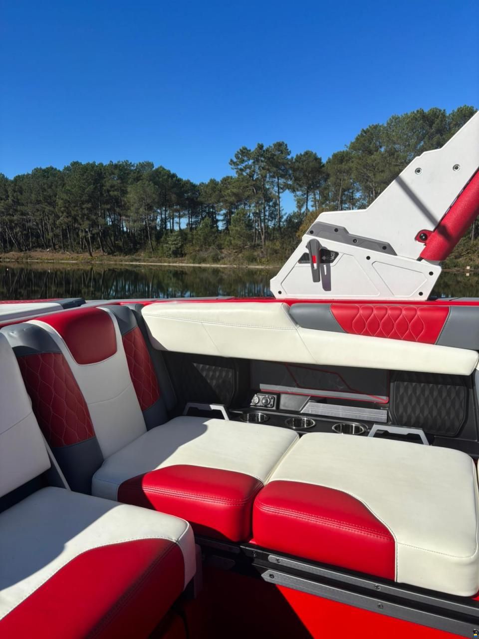 Malibu M220