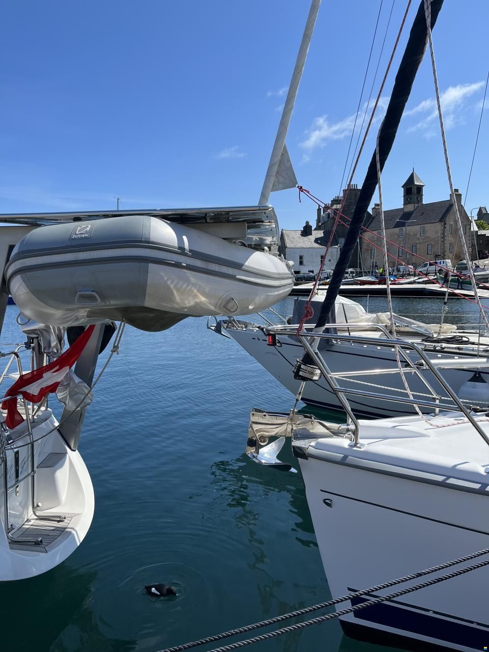 Hunter 33