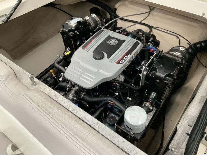 Bryant 246 Bowrider