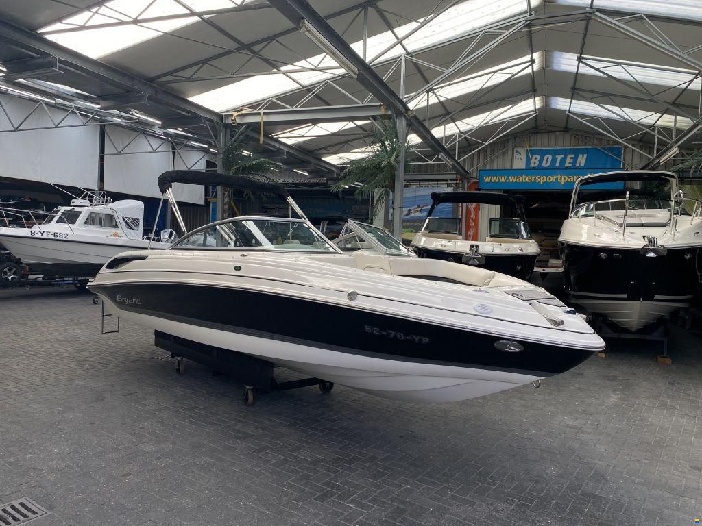 Bryant 246 Bowrider
