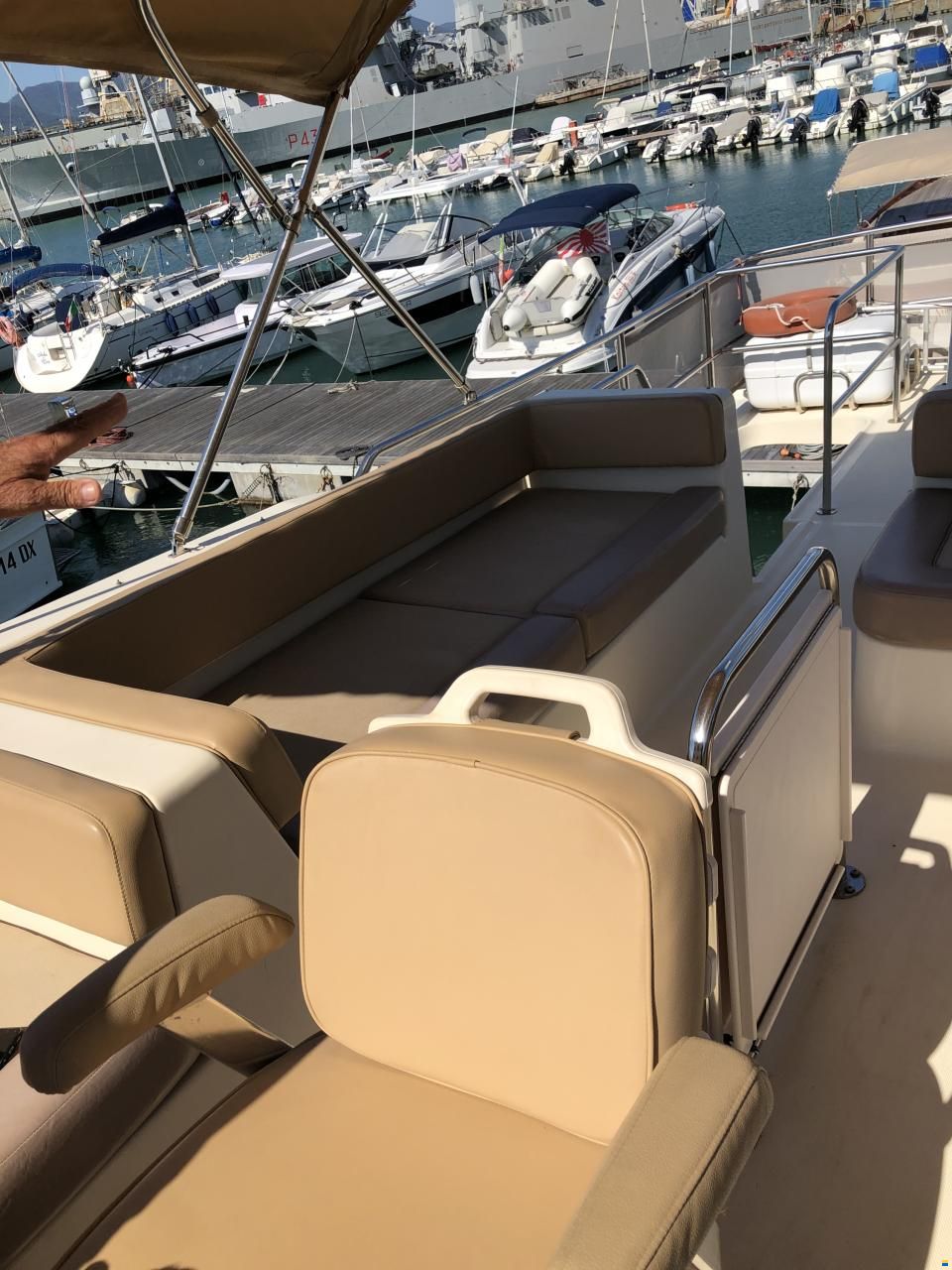 Mainship TRAWLER 400