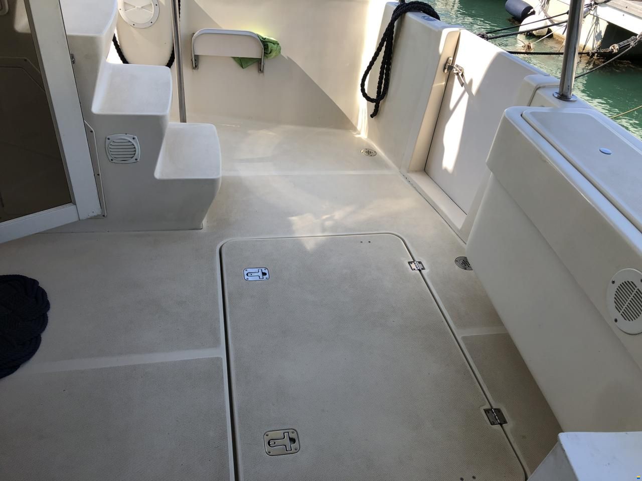 Mainship TRAWLER 400