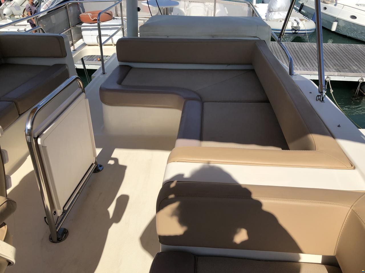 Mainship TRAWLER 400