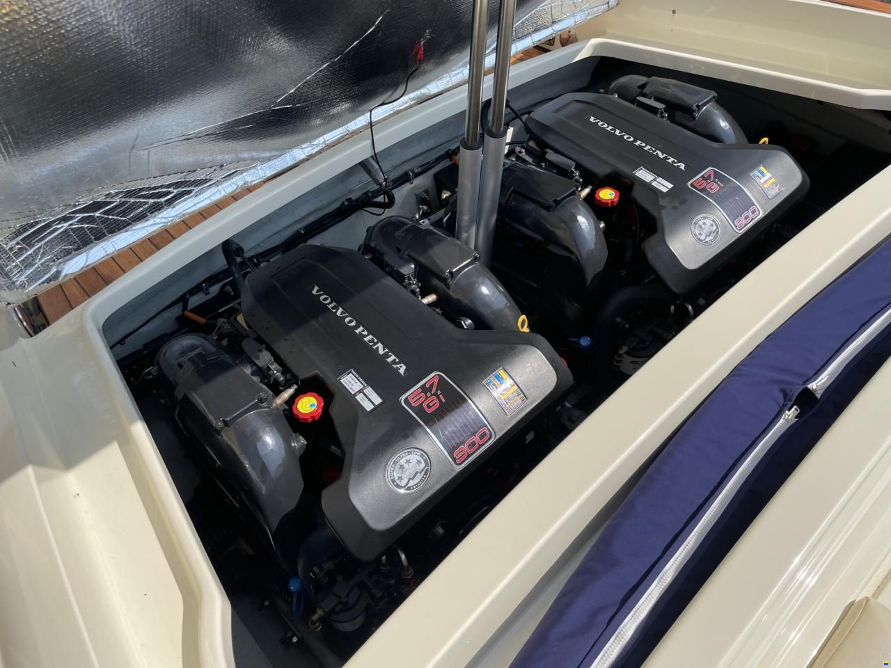 Chris Craft Corsair 28