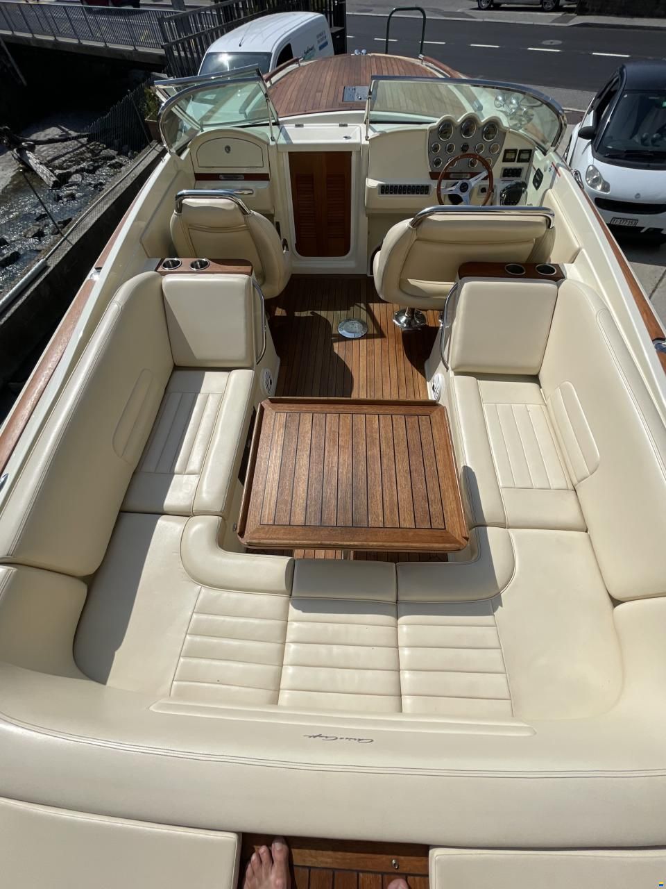 Chris Craft Corsair 28