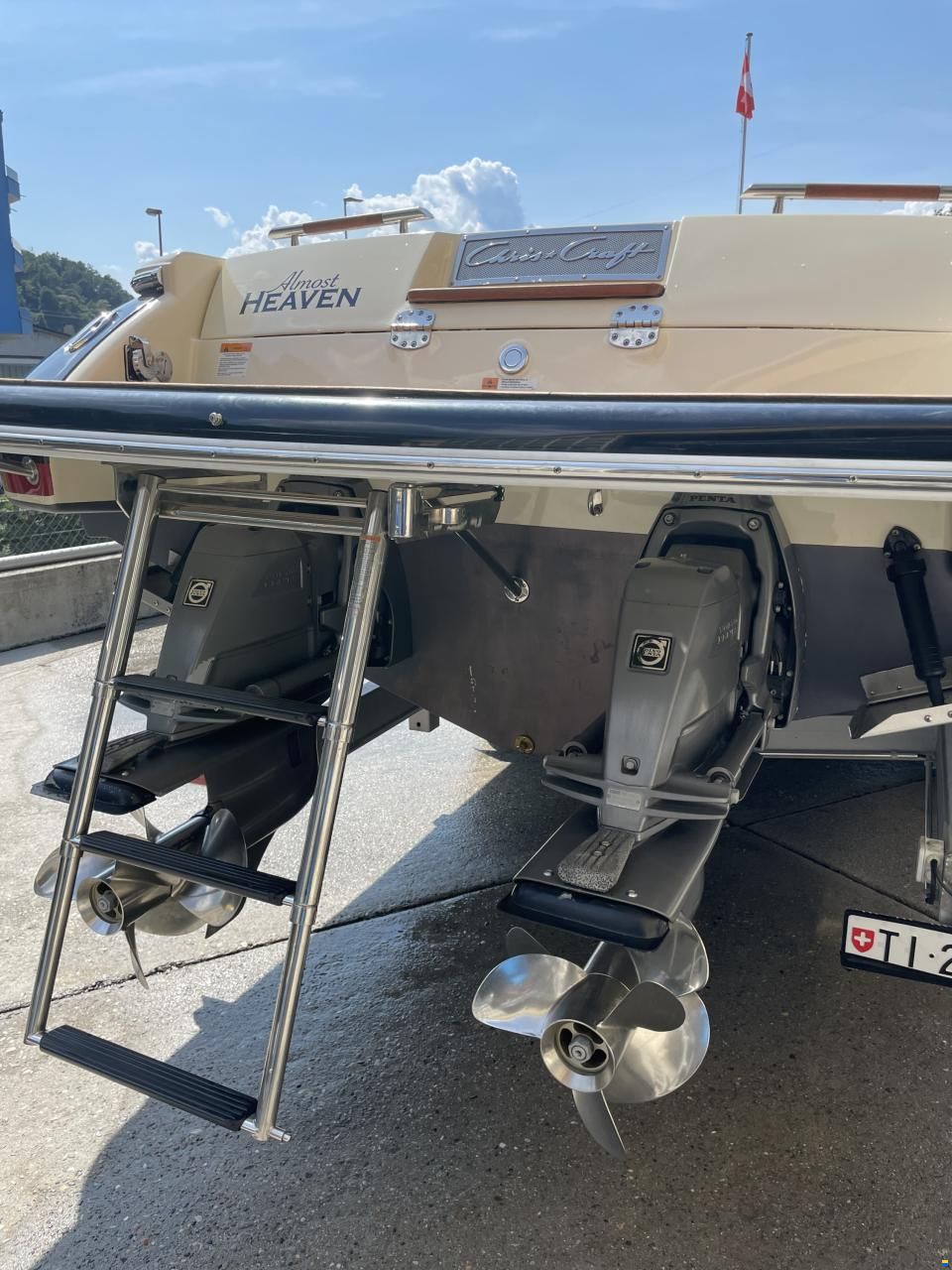 Chris Craft Corsair 28