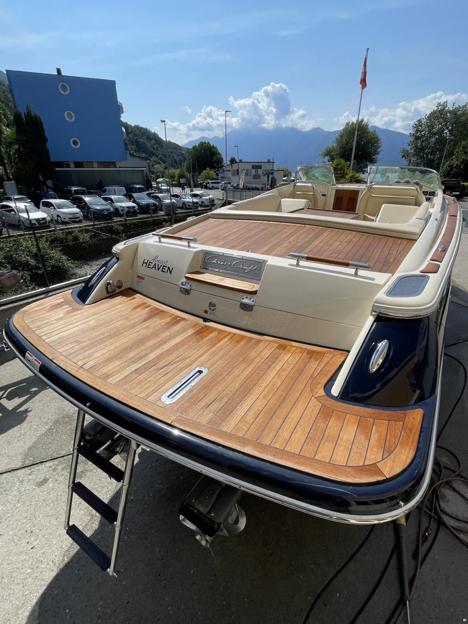 Chris Craft Corsair 28