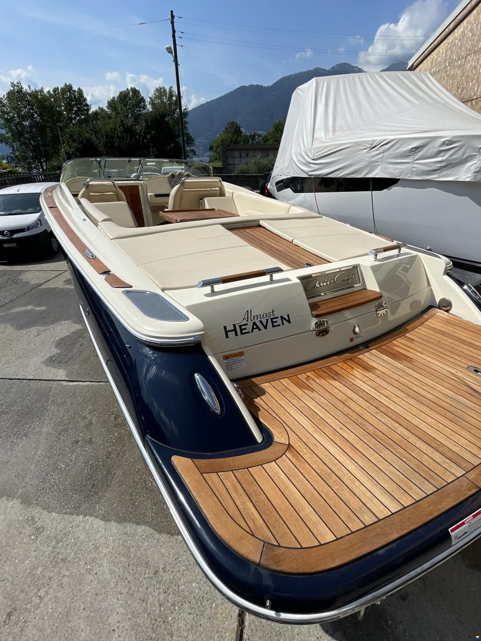 Chris Craft Corsair 28