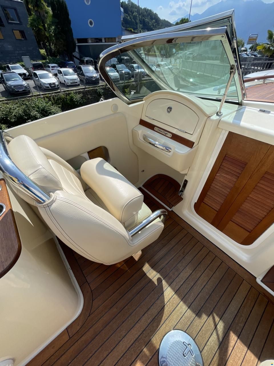 Chris Craft Corsair 28