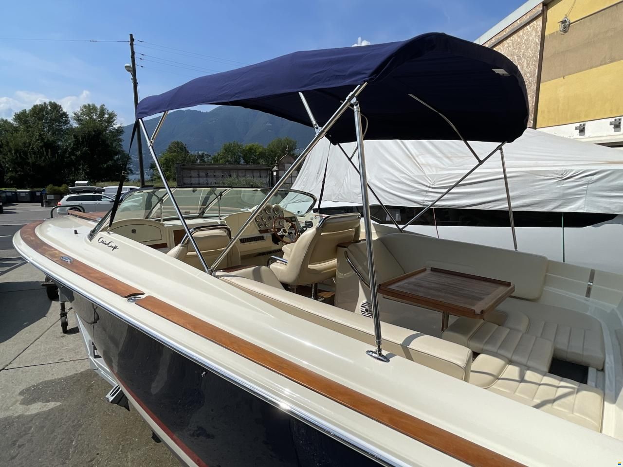 Chris Craft Corsair 28