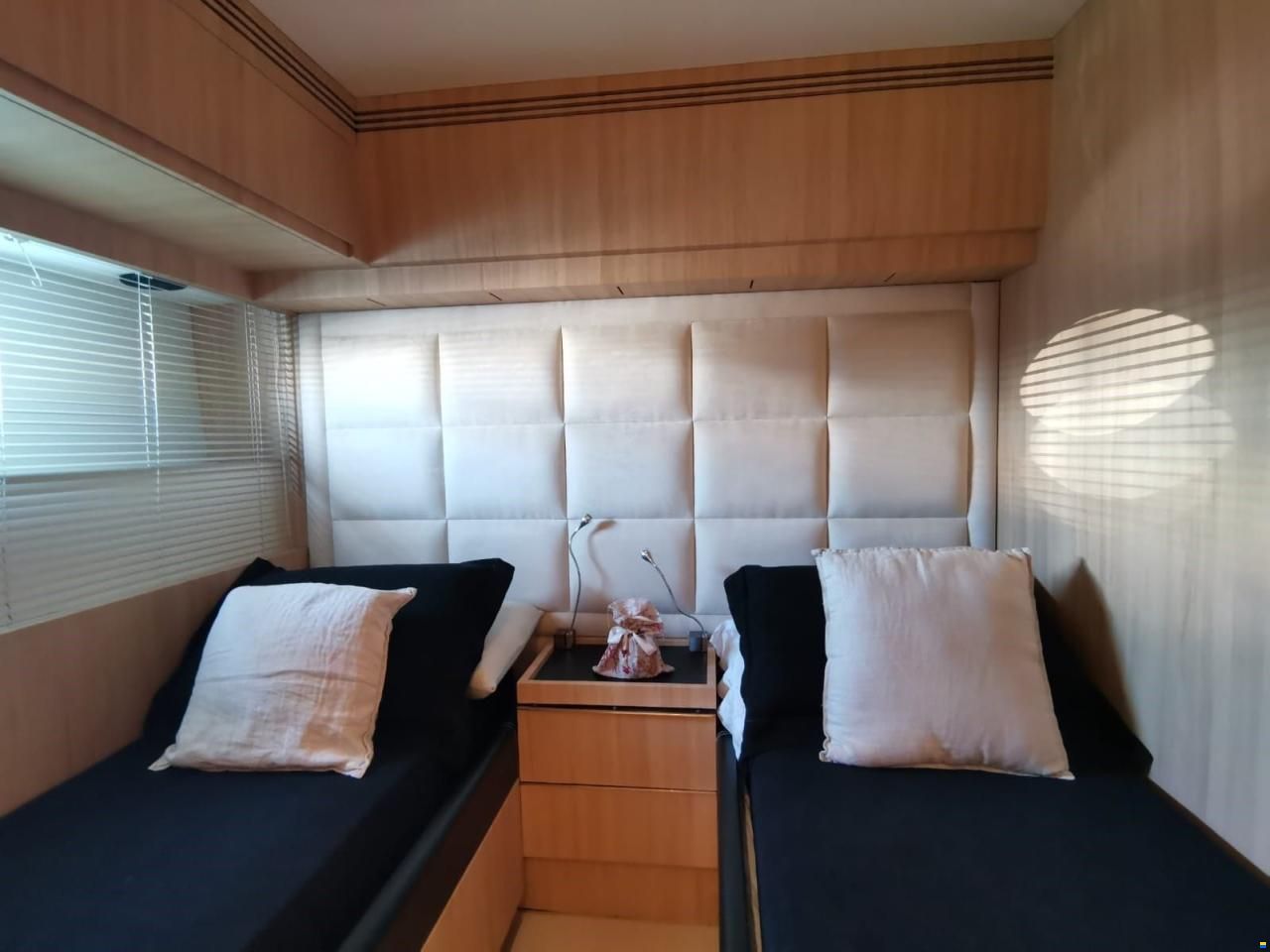 Uniesse 75 HT