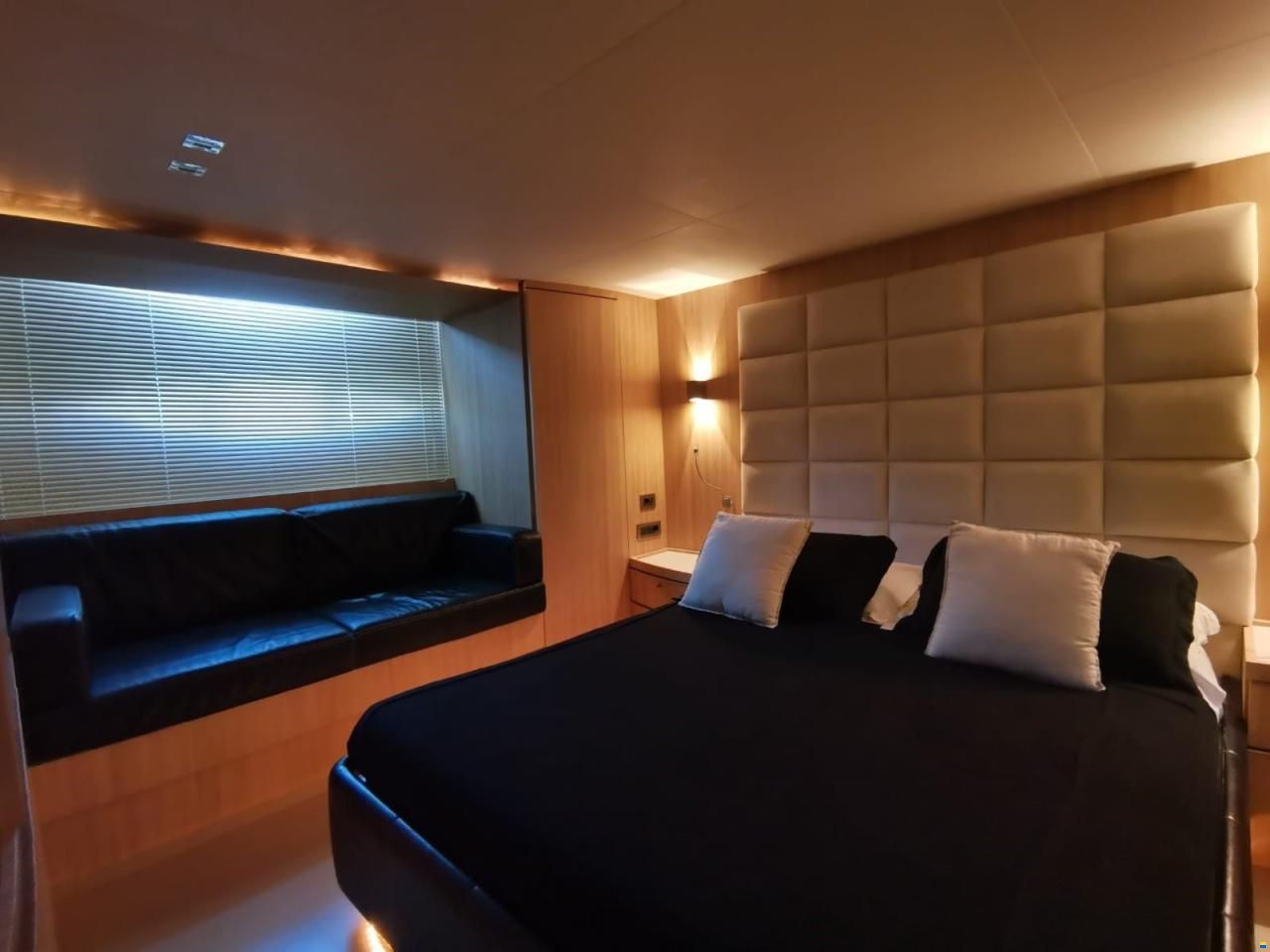 Uniesse 75 HT