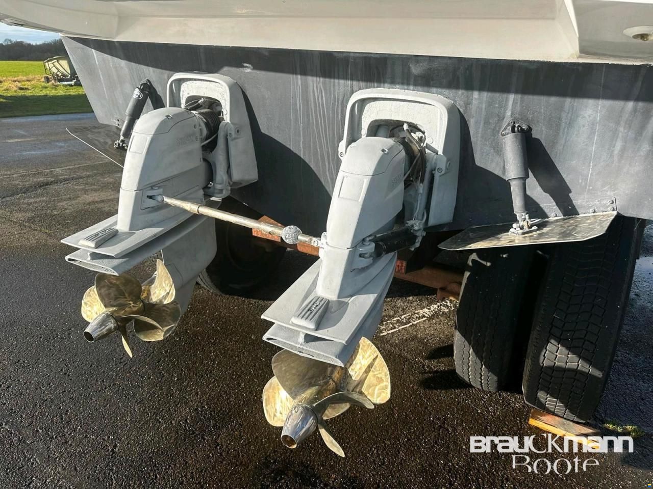 Sealine F 34