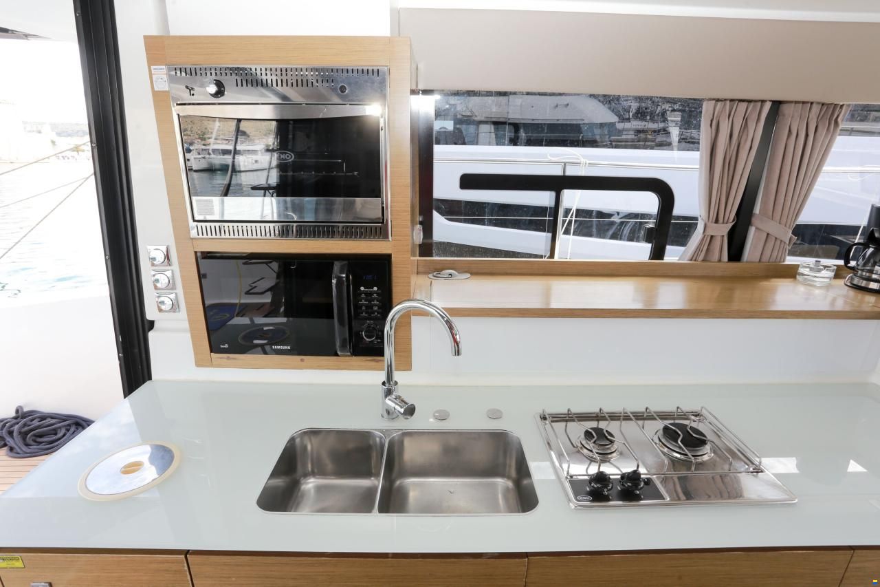 Fountaine Pajot MY 37