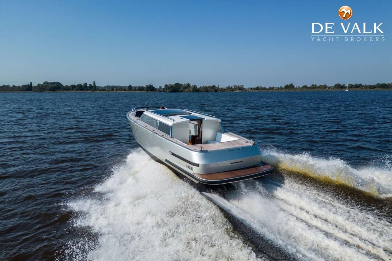 Custom Reliant X40T Limousine Tender Tax