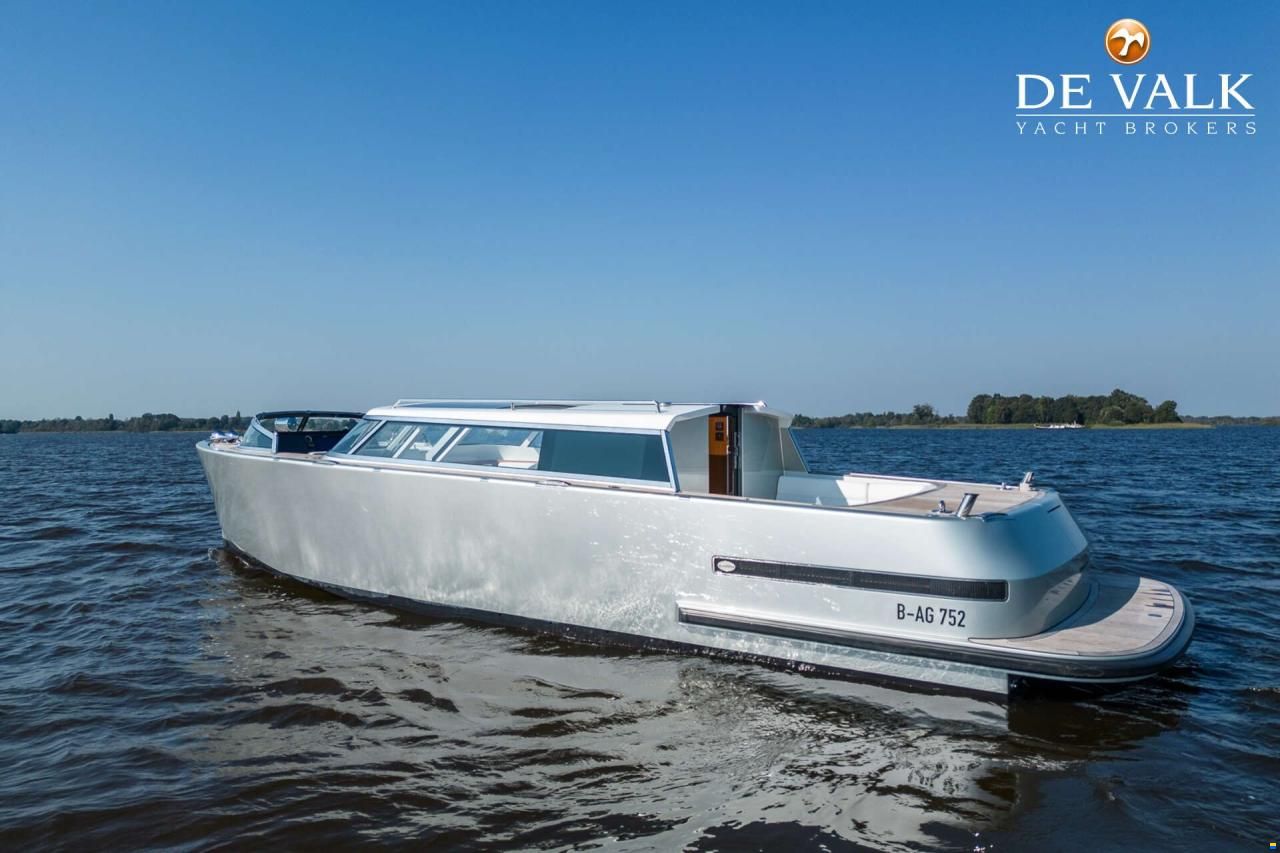 Custom Reliant X40T Limousine Tender Tax