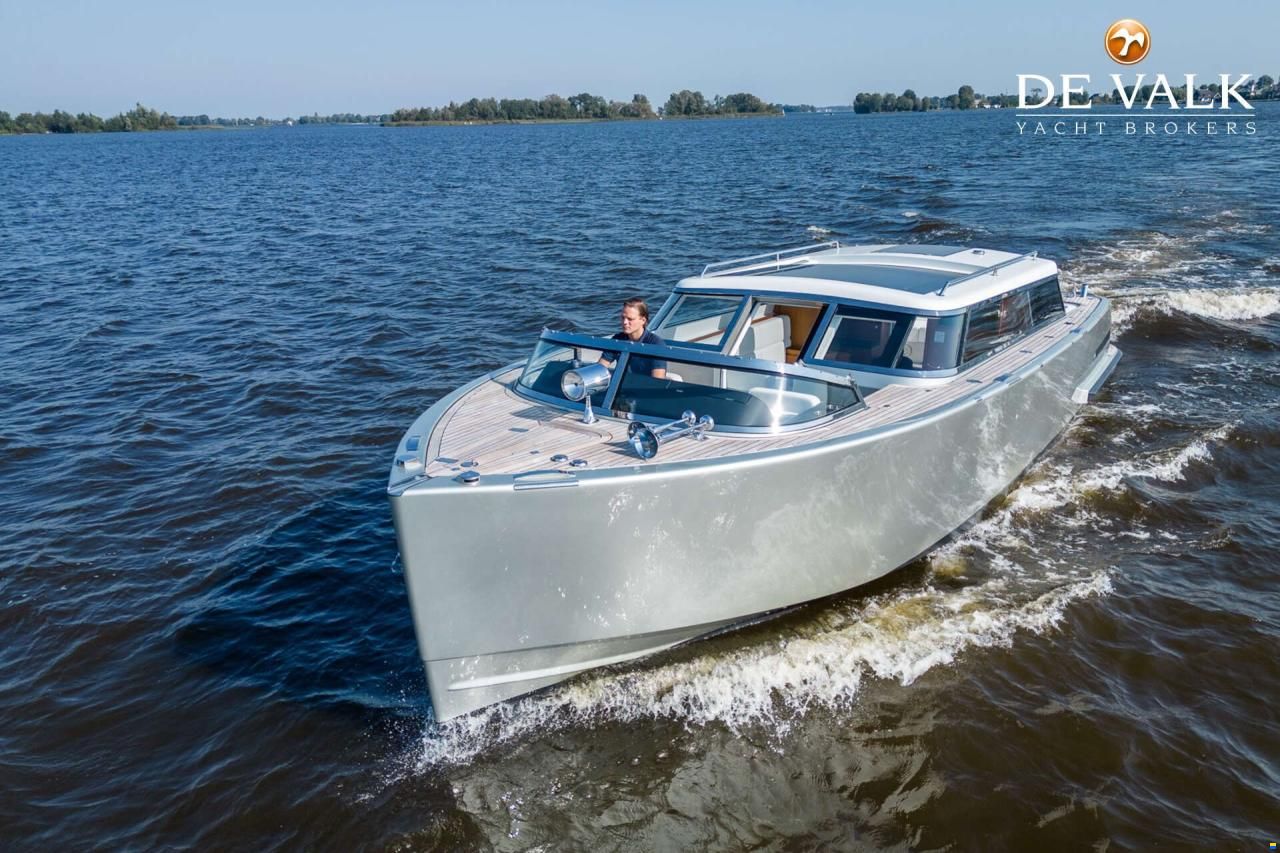 Custom Reliant X40T Limousine Tender Tax