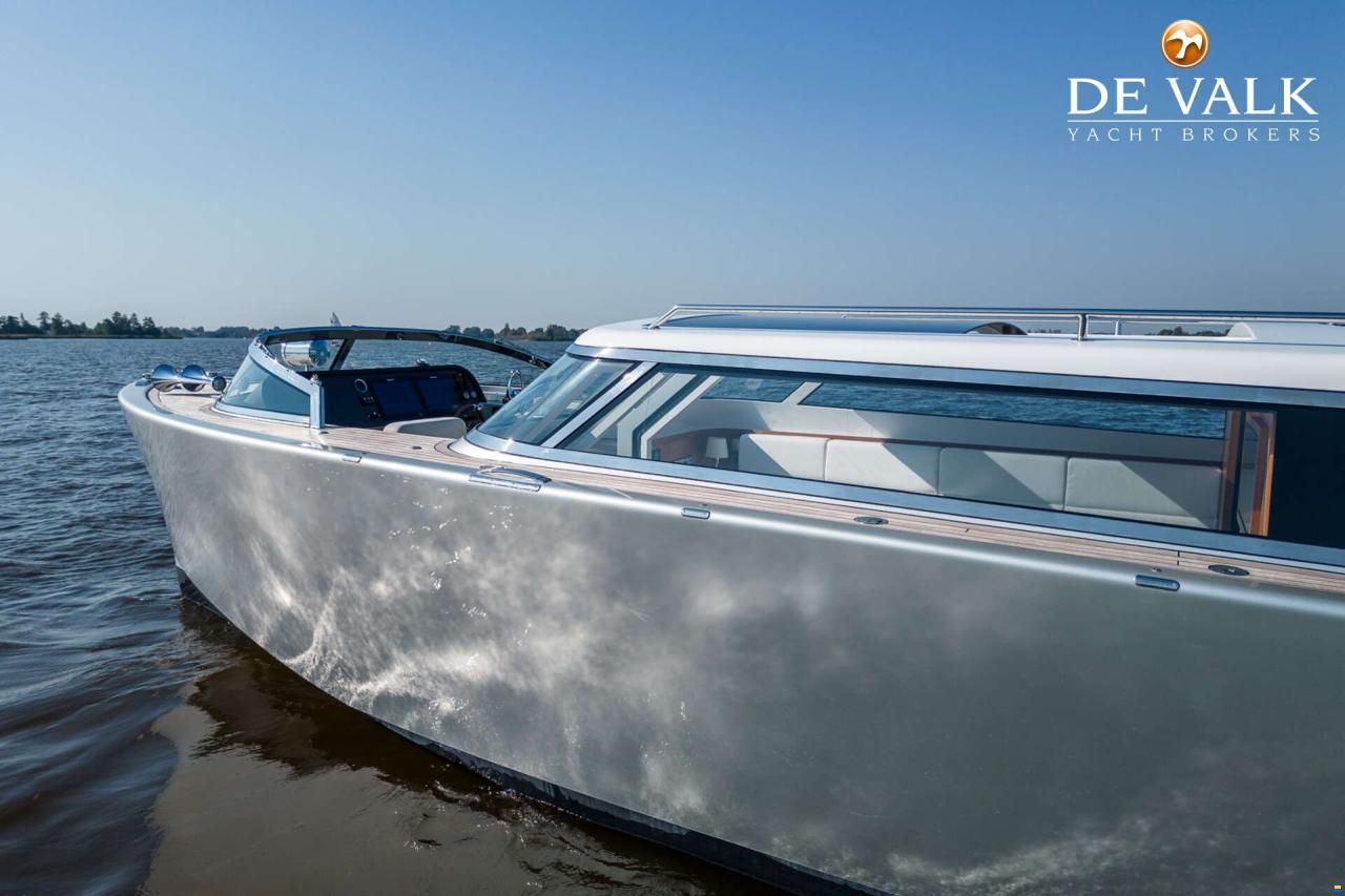 Custom Reliant X40T Limousine Tender Tax
