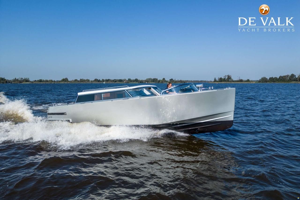 Custom Reliant X40T Limousine Tender Tax