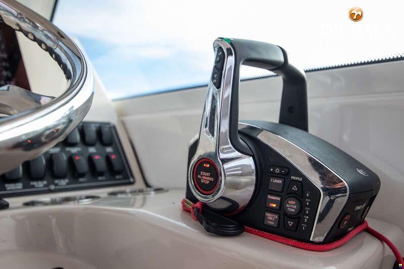 Boston Whaler 285 Conquest Pilothouse