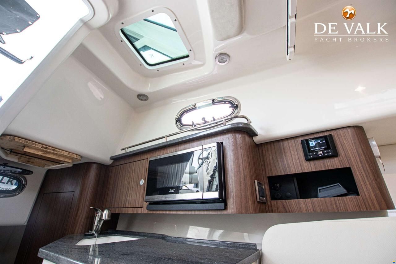 Boston Whaler 285 Conquest Pilothouse