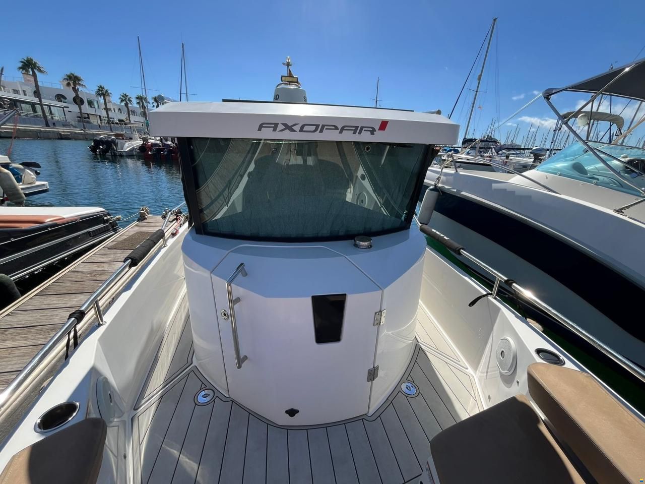 Axopar 28 Cabin
