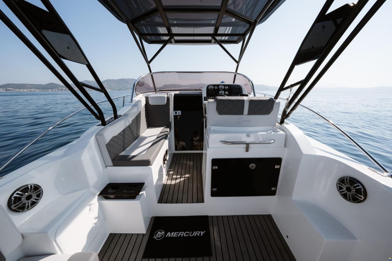 Saver 870 cabin