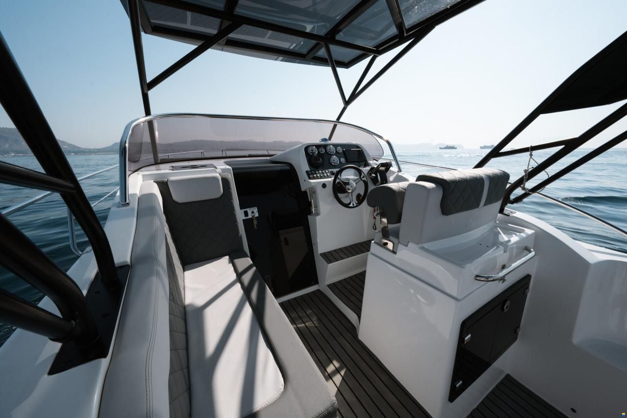 Saver 870 cabin