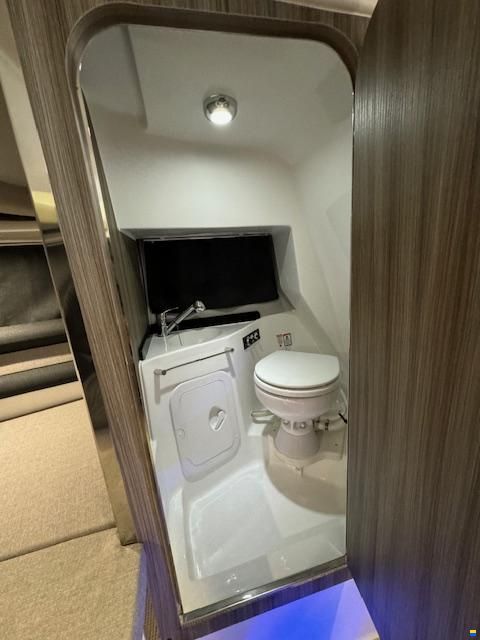 Saver 870 cabin