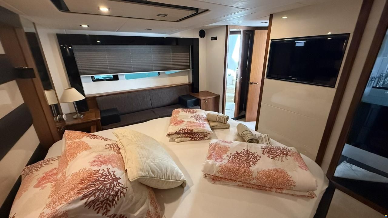 Sunseeker 64 PREDATOR - 2011
