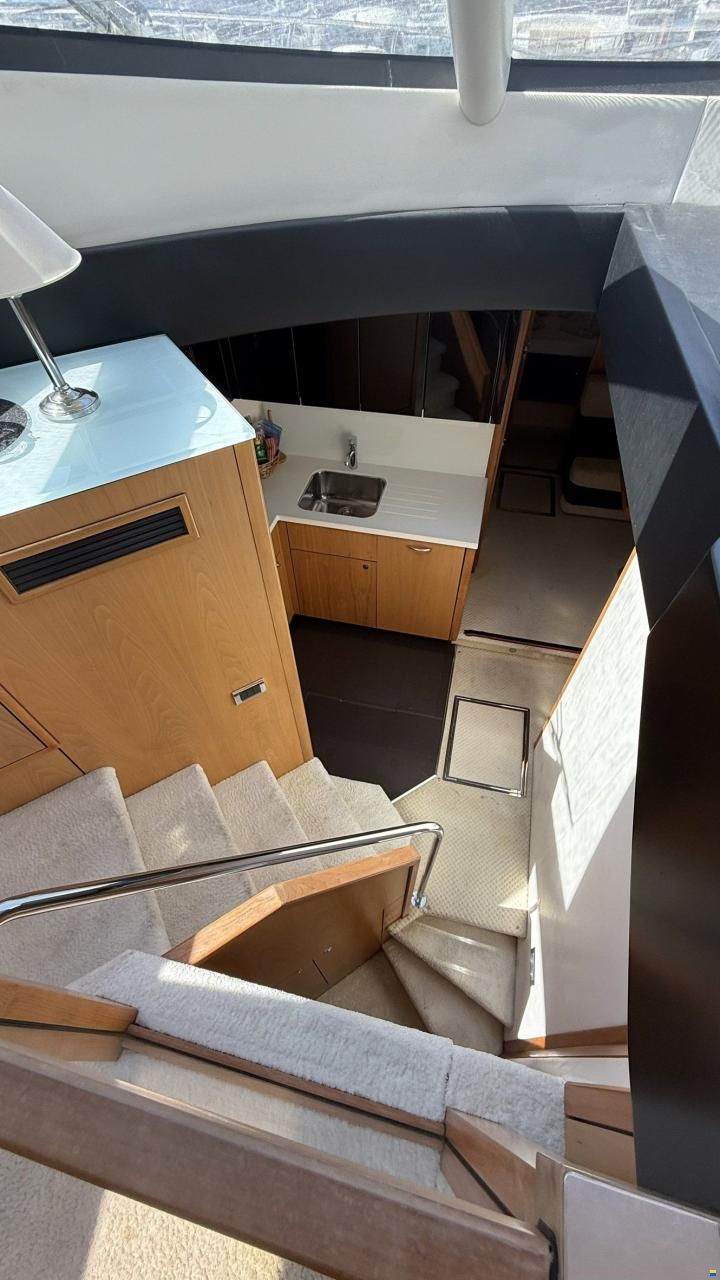 Sunseeker 64 PREDATOR - 2011