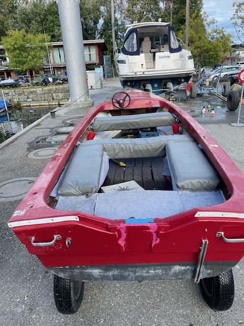 Staempfli Canot de pêche 511