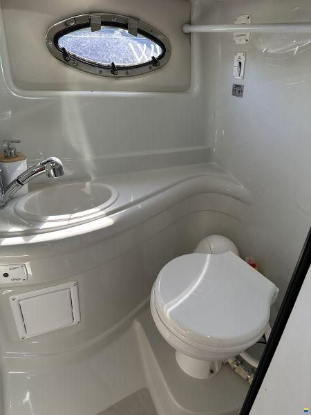 Crownline 264CR