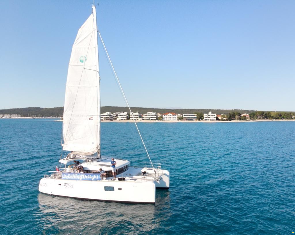 Lagoon 39