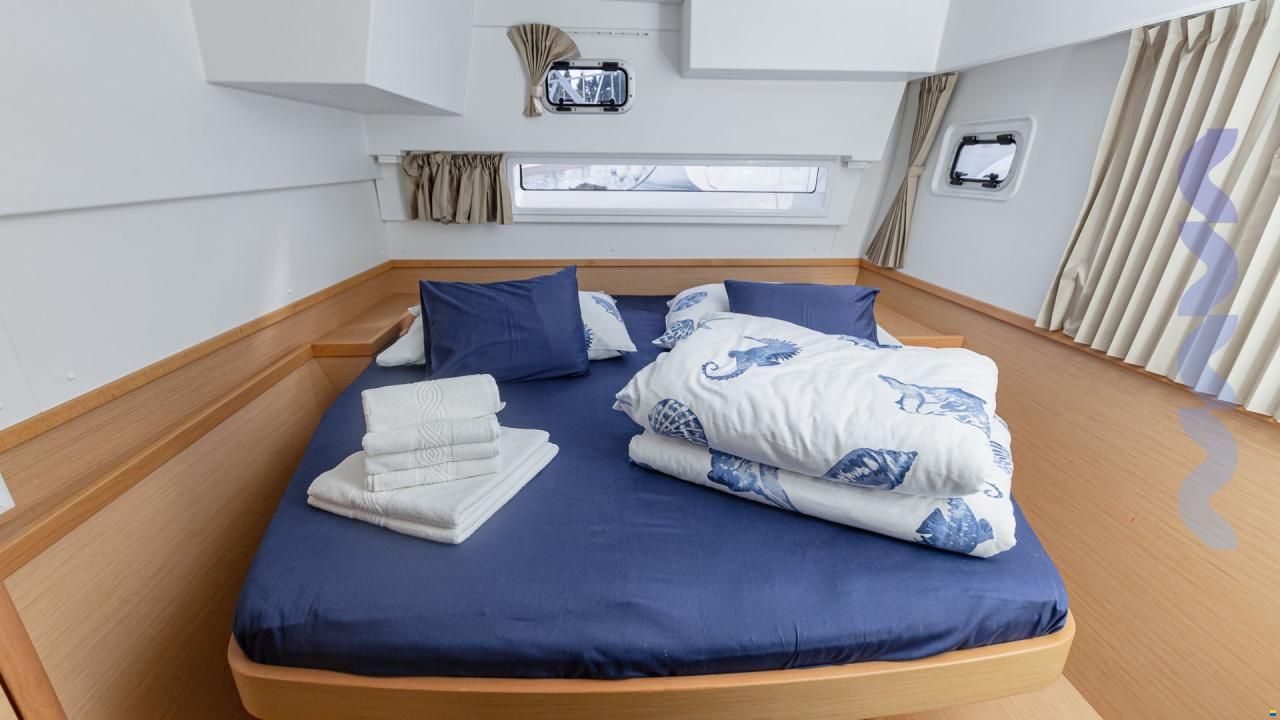 Lagoon 42