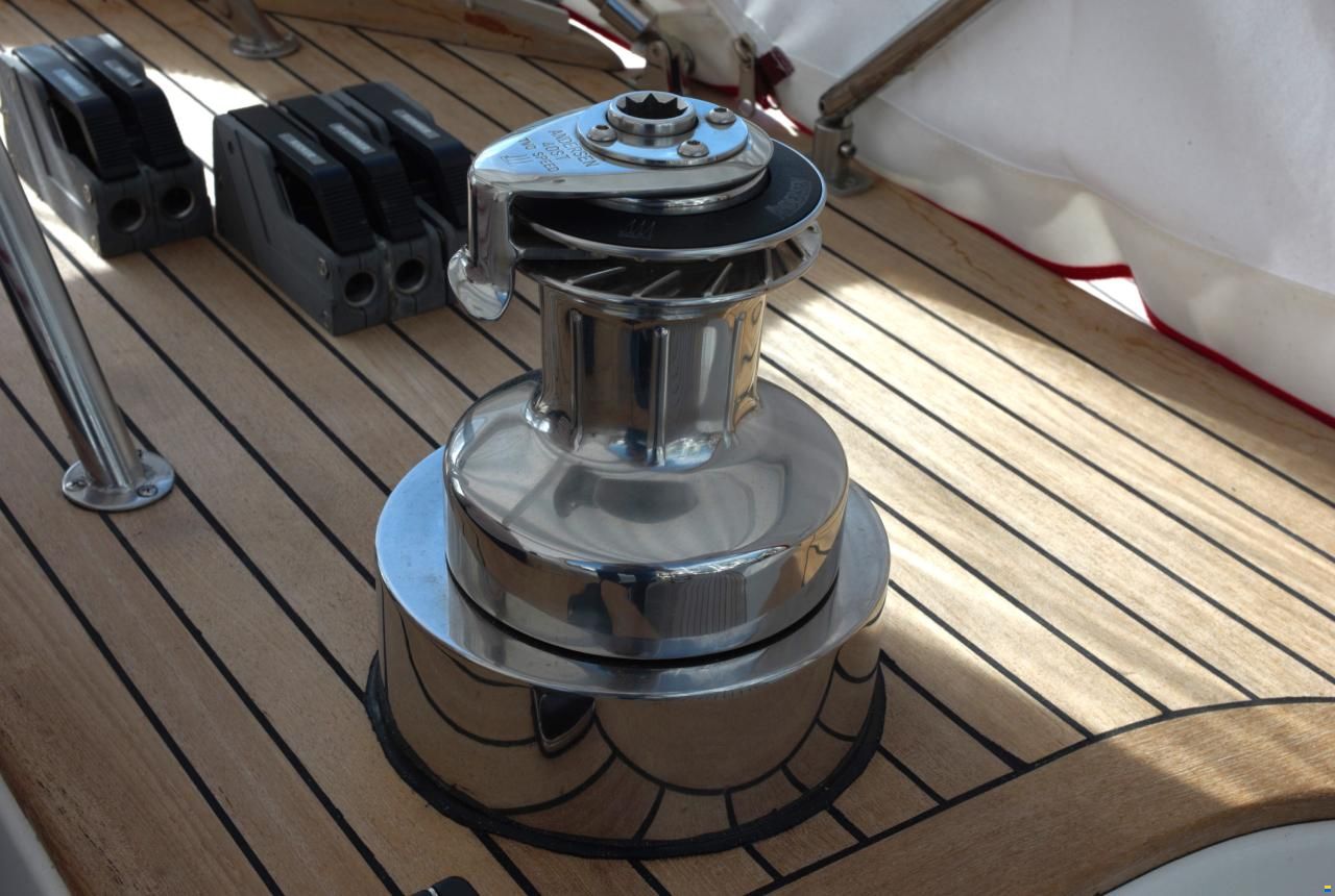 Helmsman 43