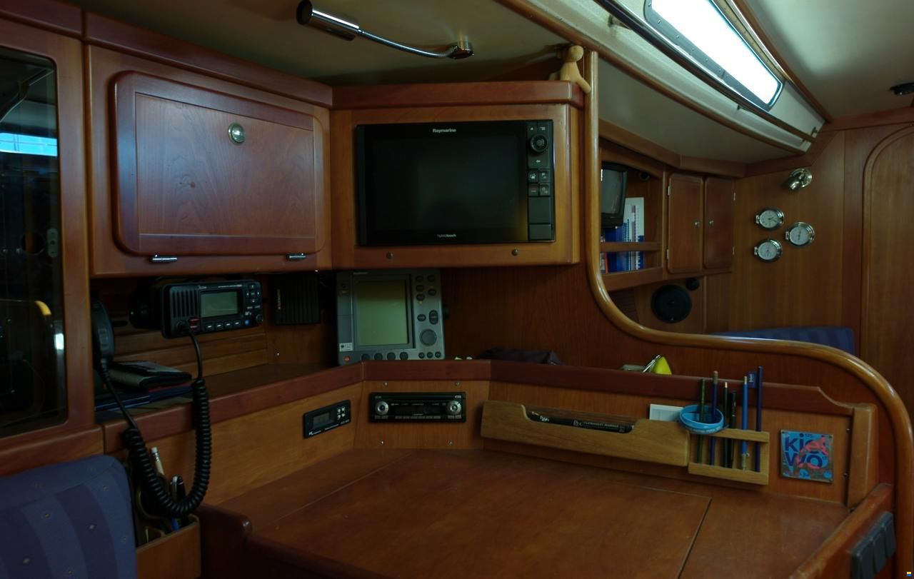 Helmsman 43
